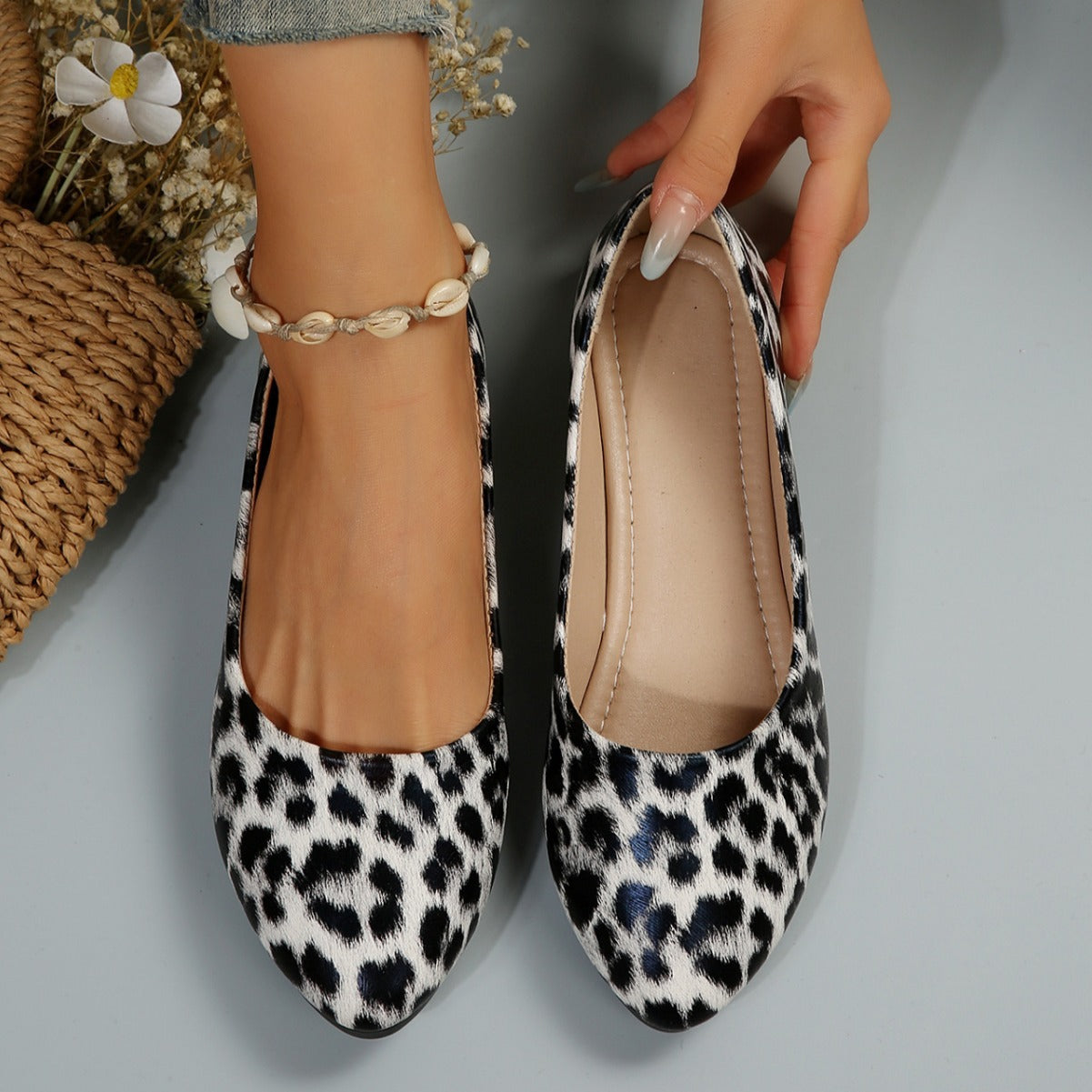 Women's Fashion Casual Flat Pointed Toe Shoes - DANCING WITH SHOES