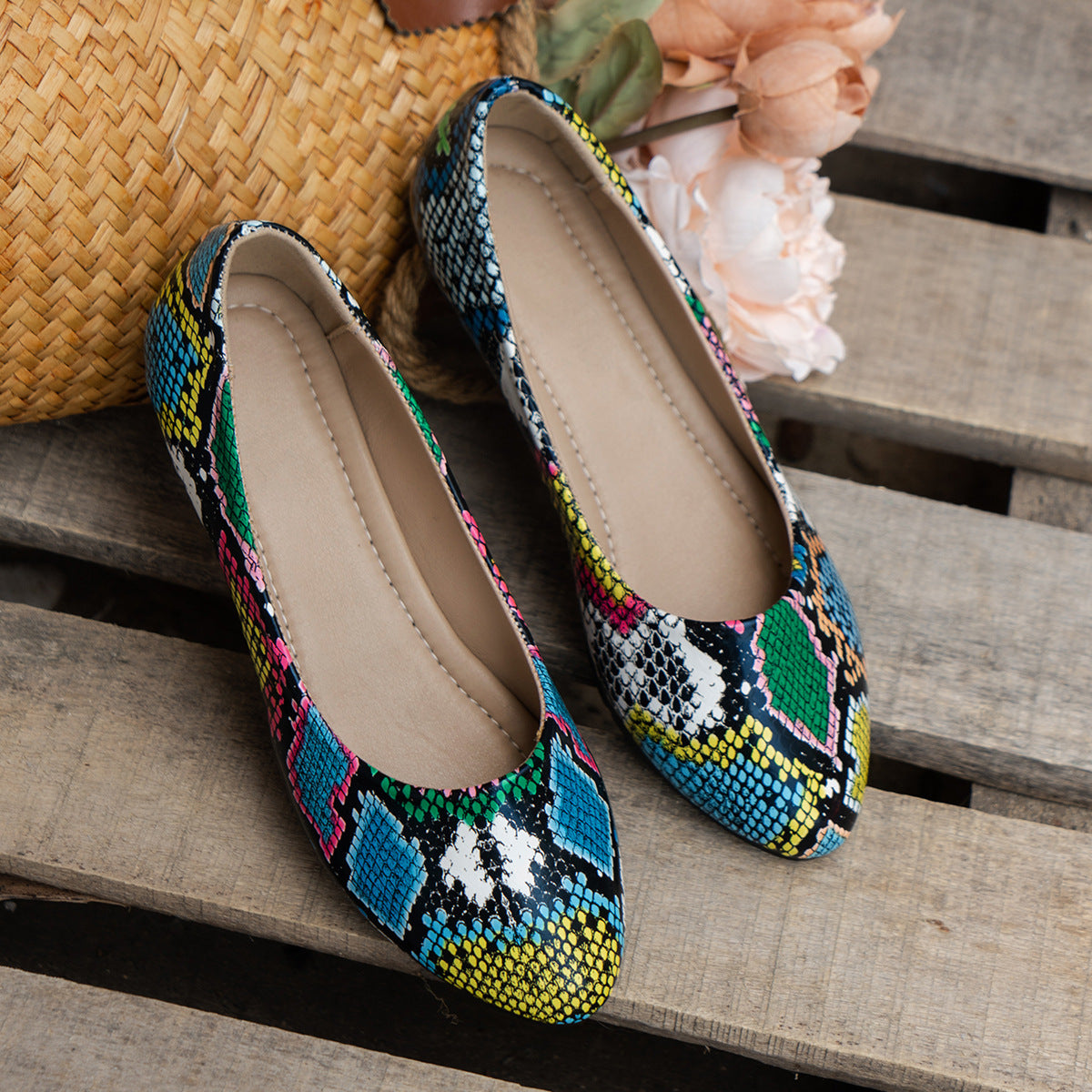 Women's Fashion Casual Flat Pointed Toe Shoes - DANCING WITH SHOES