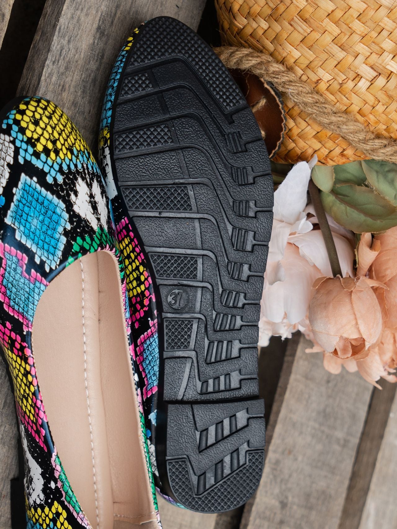 Women's Fashion Casual Flat Pointed Toe Shoes - DANCING WITH SHOES